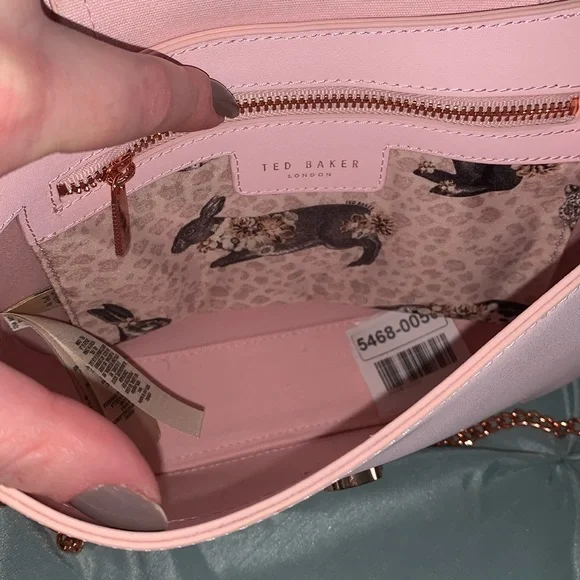 Ted Baker London Barkley pink genuine leather crossbody with gold rose chain - Picture 8 of 11